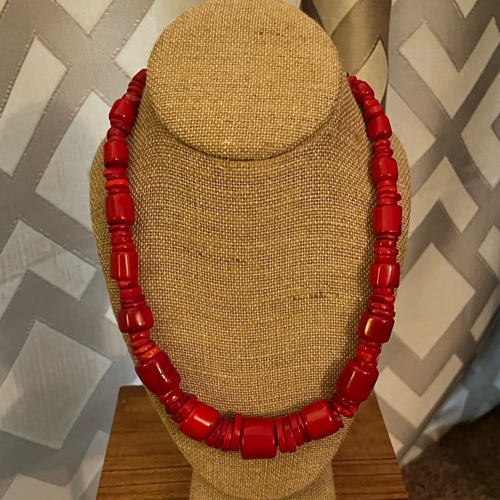 Pre-loved Real Coral Neckkace
